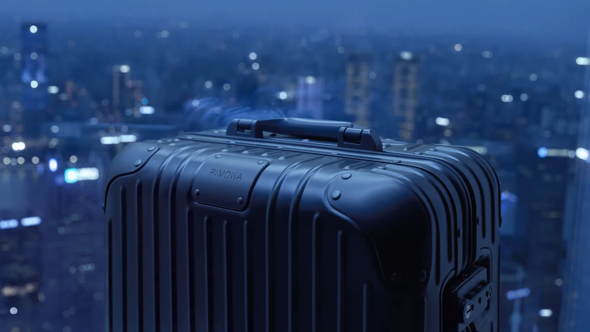 RIMOWA Ink Blue: The New Dark Blue That Will Transform Every Trip